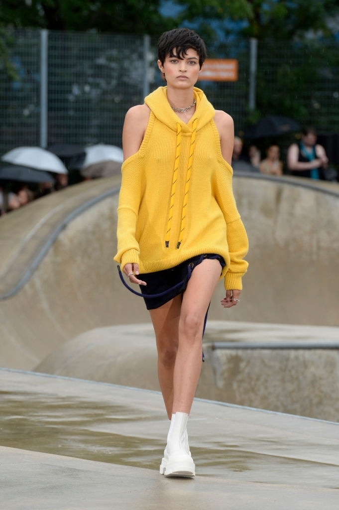 tinh duc trong thoi trang anh 31