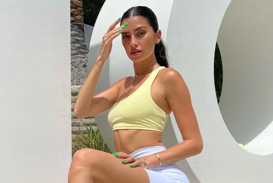 Nguoi mau Canada giu dang o tuoi 35 hinh anh