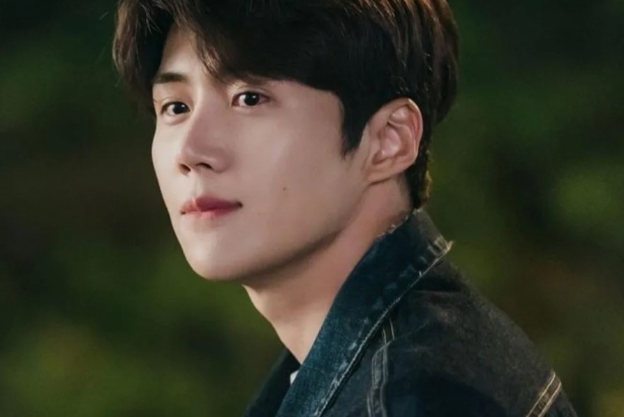 Chuyen dien vien nam to son, dam phan nen tren phim hinh anh