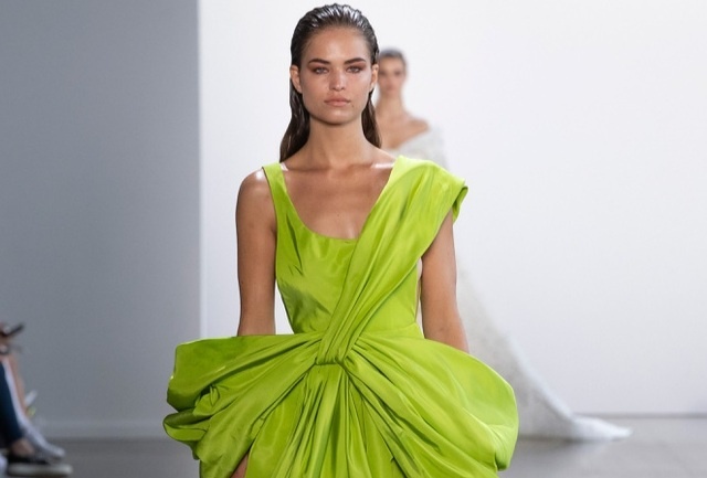 Tai sao nhieu ngoi sao the gioi mac trang phuc cua nha thiet ke Viet? hinh anh