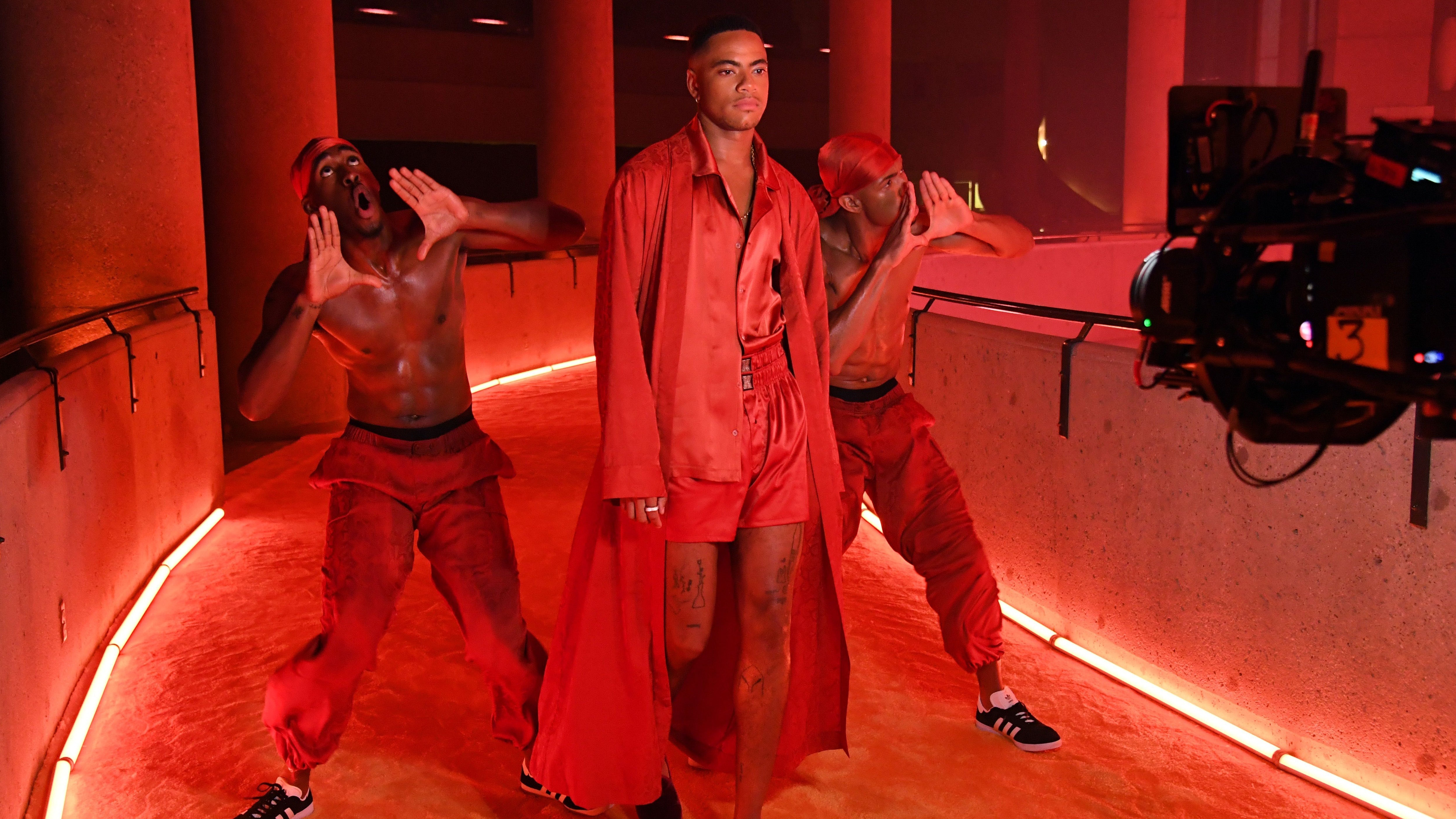 mau chuyen gioi anh 1