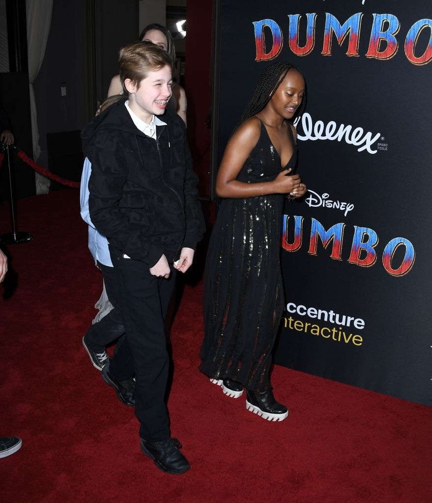 con gai Angelina Jolie anh 13