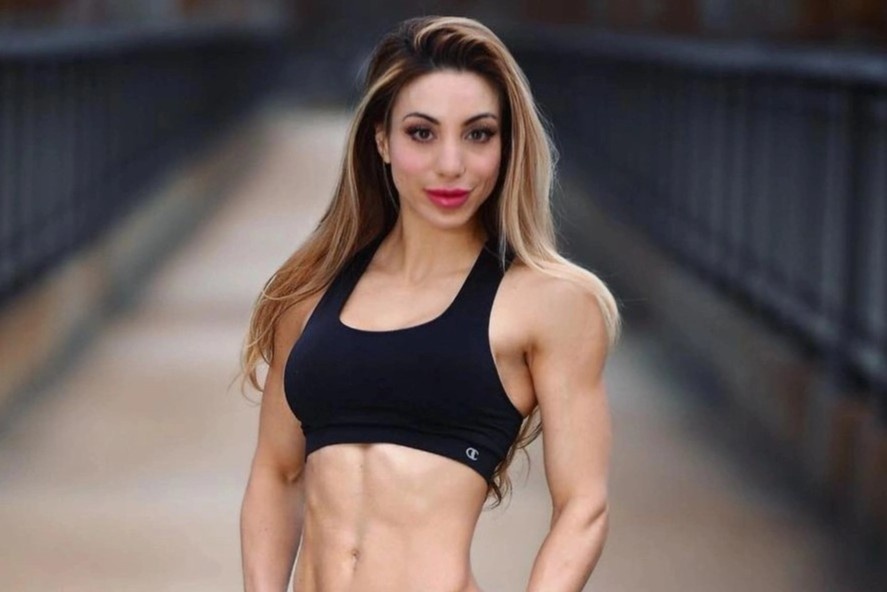 Nu huan luyen vien tiet lo bi quyet co co bung 6 mui hinh anh