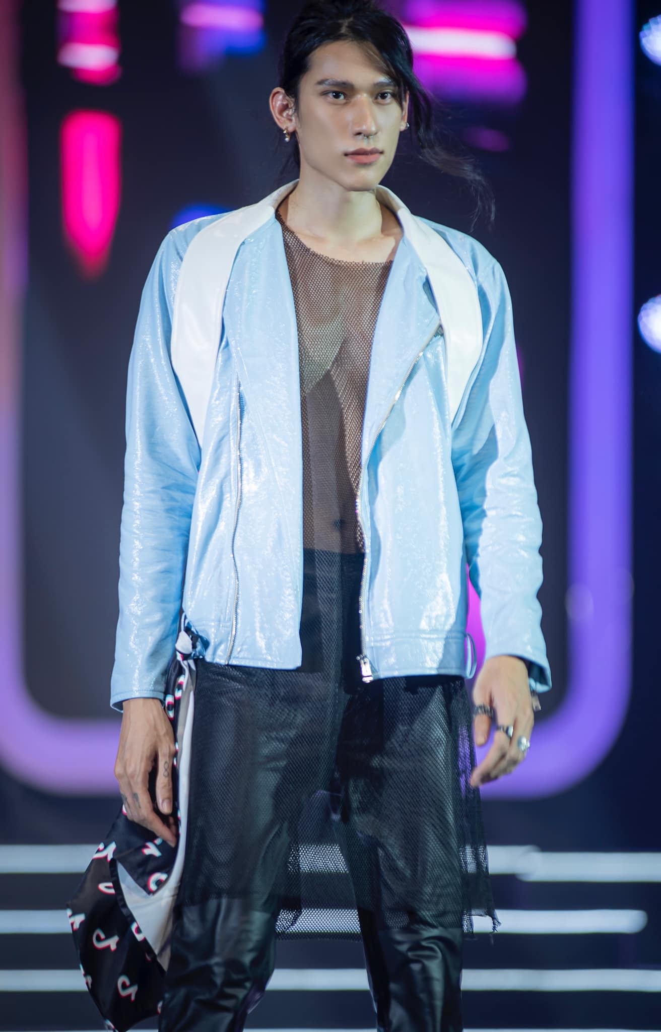 nguoi mau viet anh 5