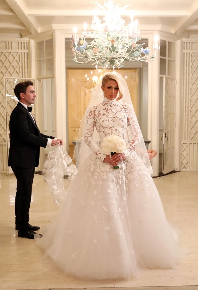 váy cưới paris hilton ảnh 4 vay cuoi paris hilton anh 4