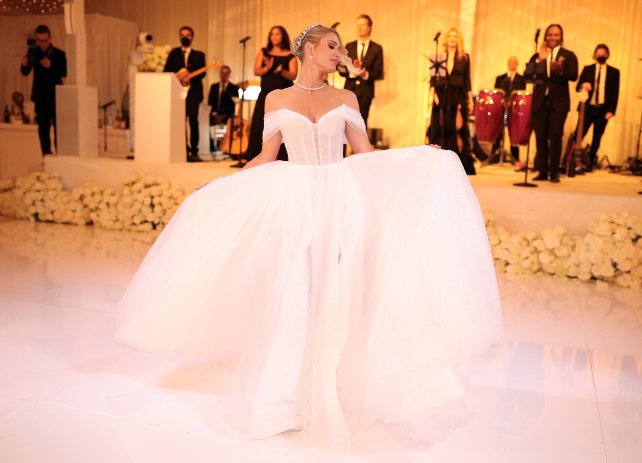 váy cưới paris hilton ảnh 8 vay cuoi paris hilton anh 8