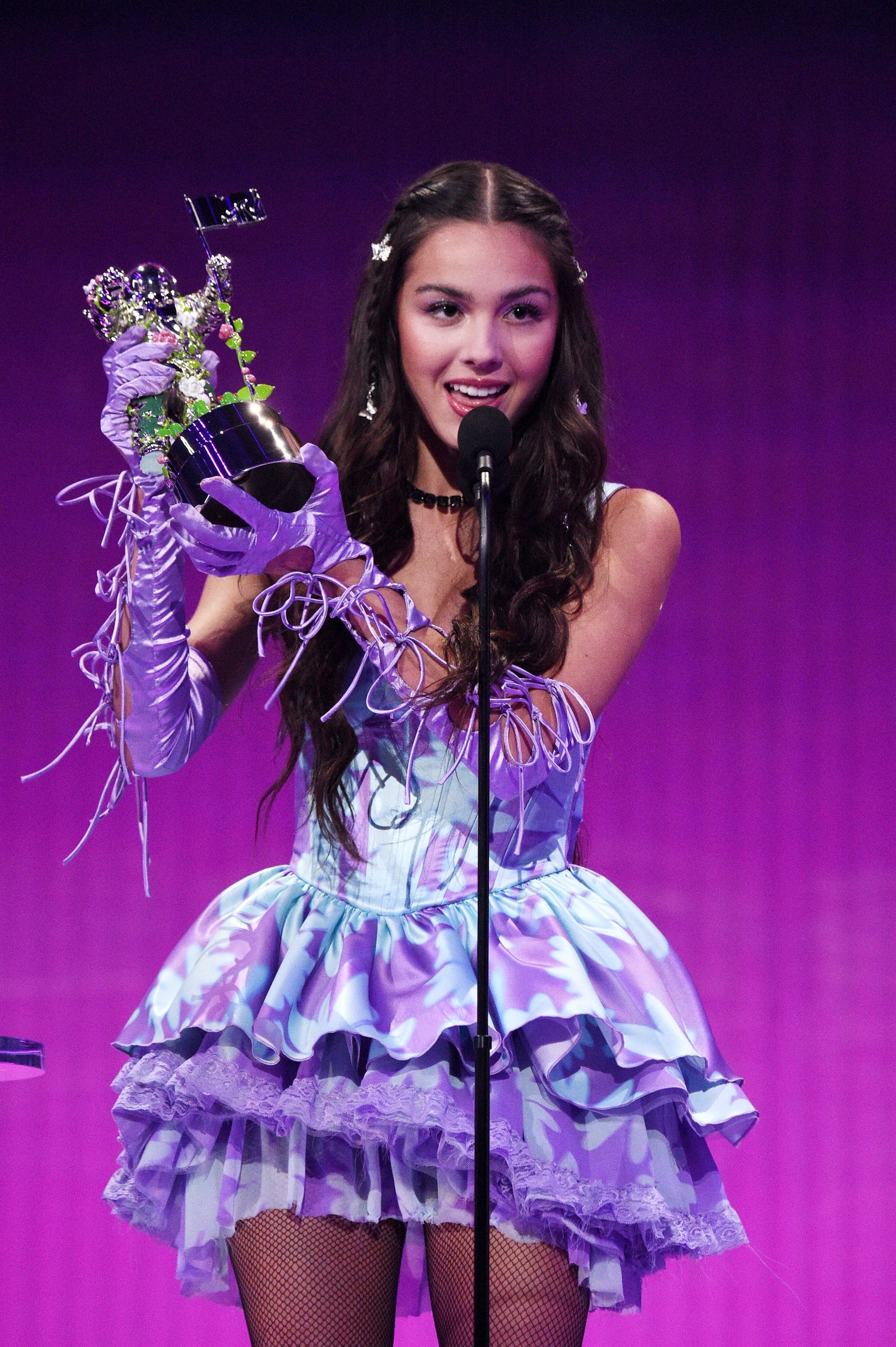 dien vien mac goi cam anh 17