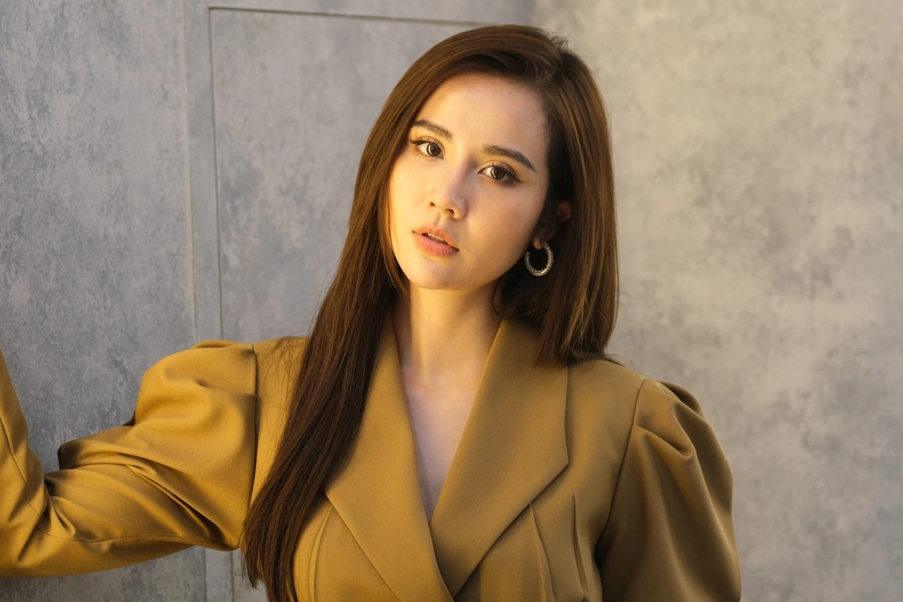 Bi quyet giup Huyen Lizzie co vong eo 60 cm hinh anh