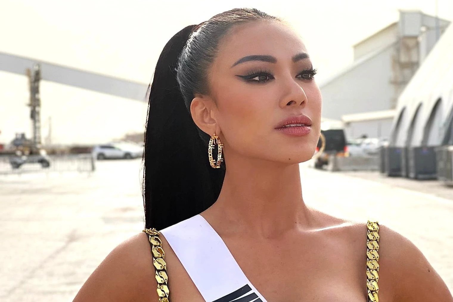 Bo doi dung sau phong cach trang diem cua Kim Duyen hinh anh