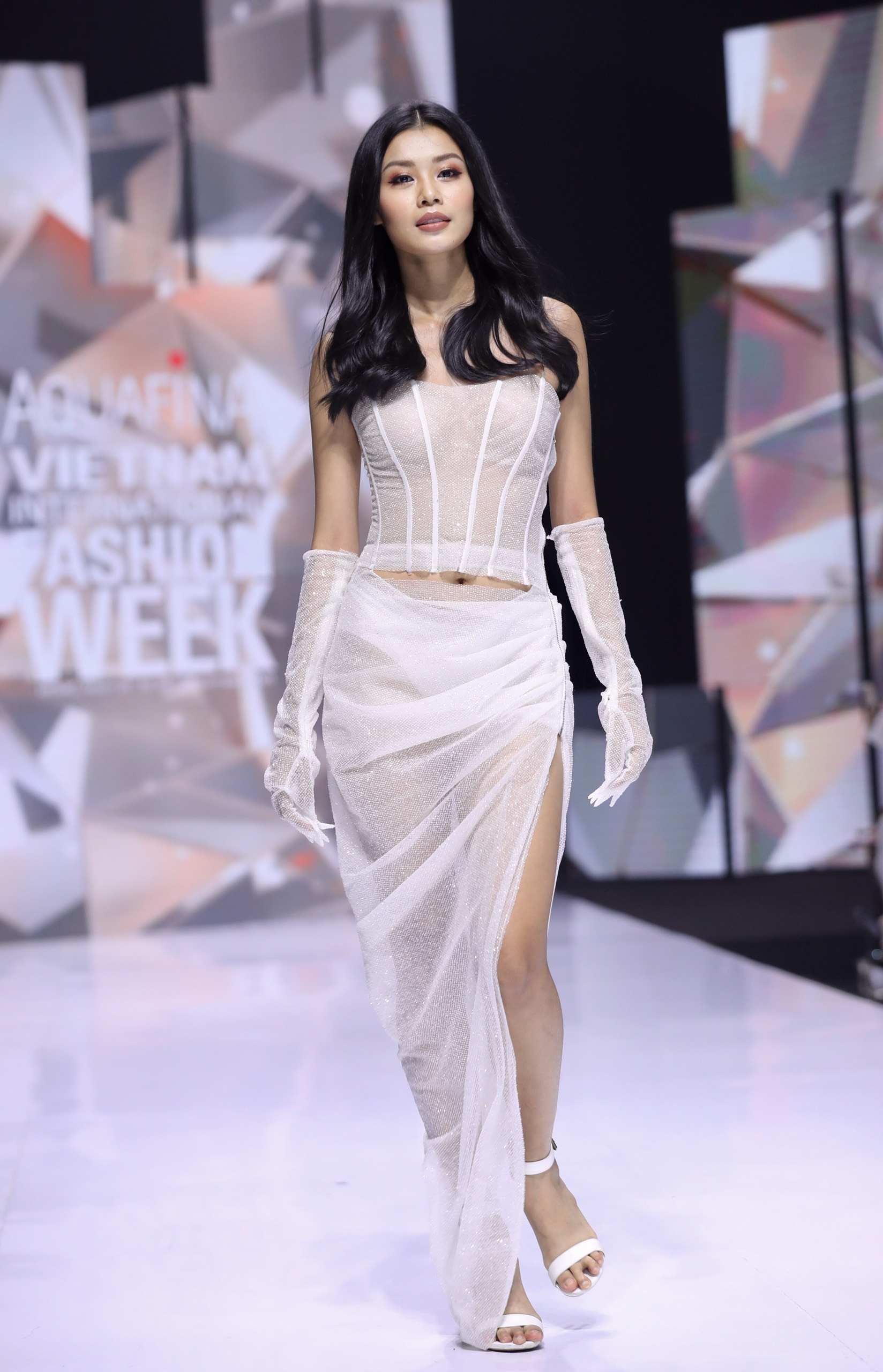 hoa hau khanh van anh 8