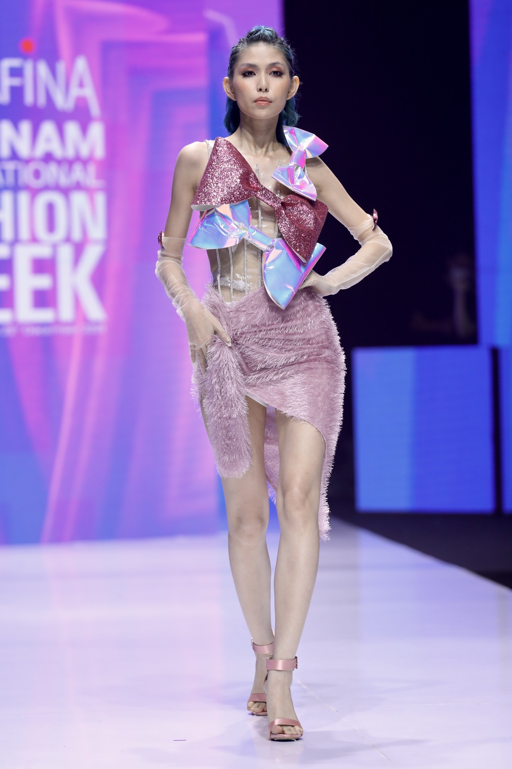 hoa hau khanh van anh 23