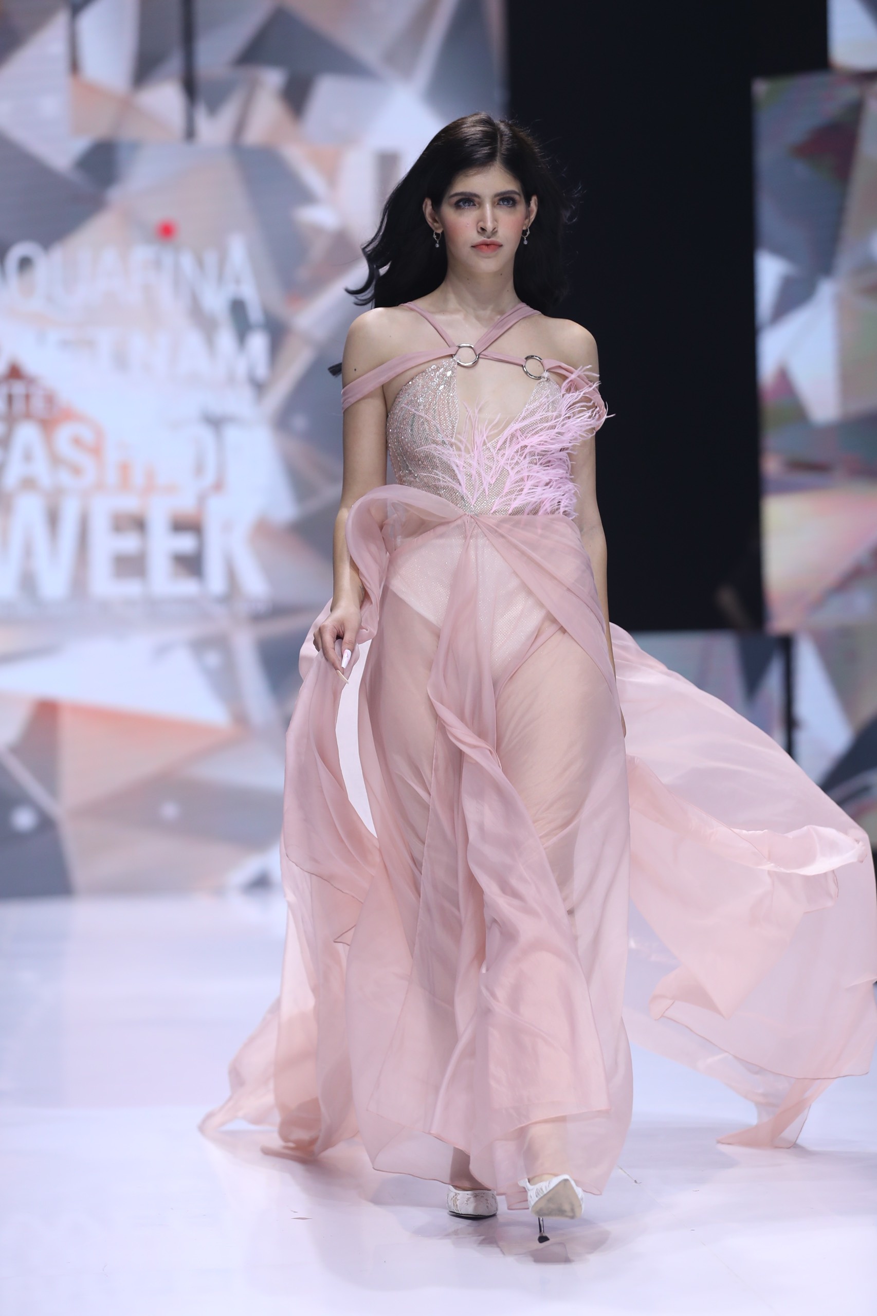 hoa hau khanh van anh 3