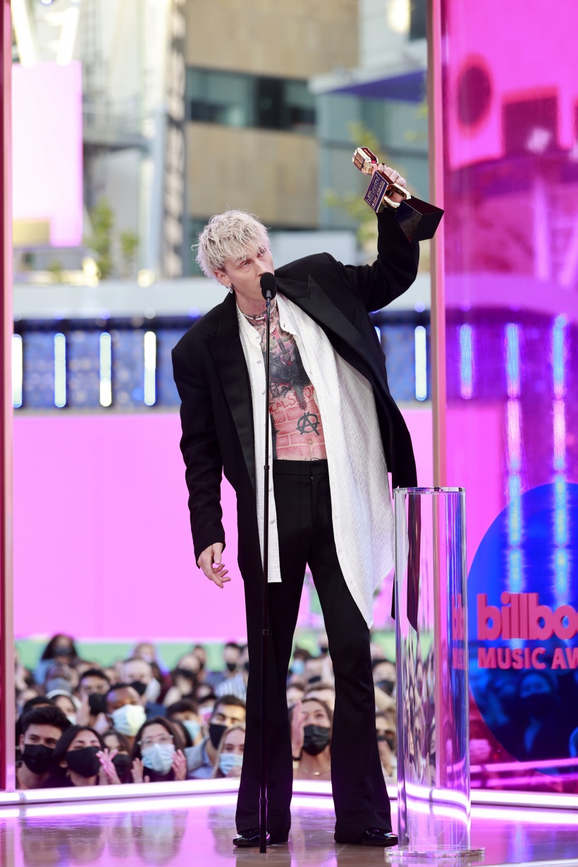 ban trai megan fox anh 9