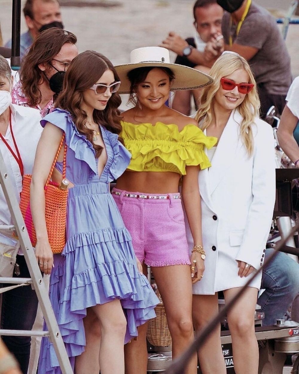 emily in paris 2 anh 1