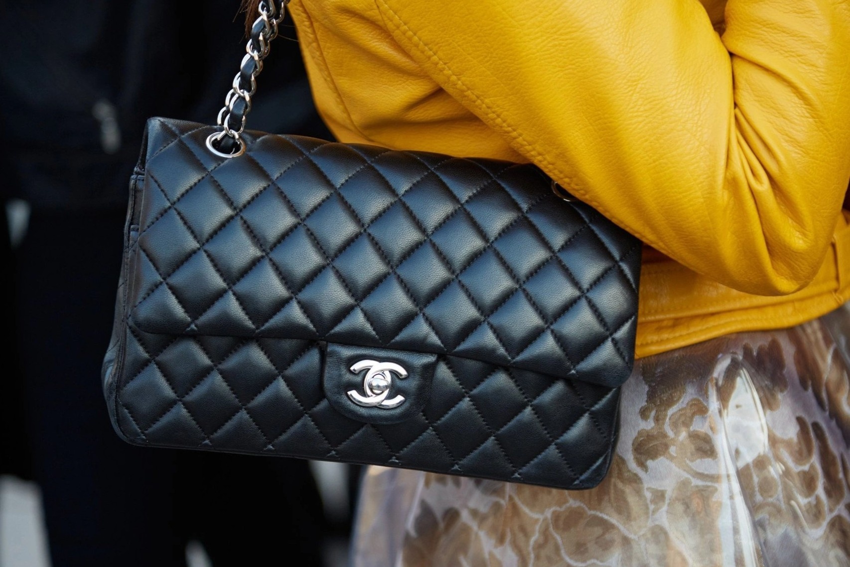 Su that ve su khan hiem cua tui Hermes va Chanel hinh anh