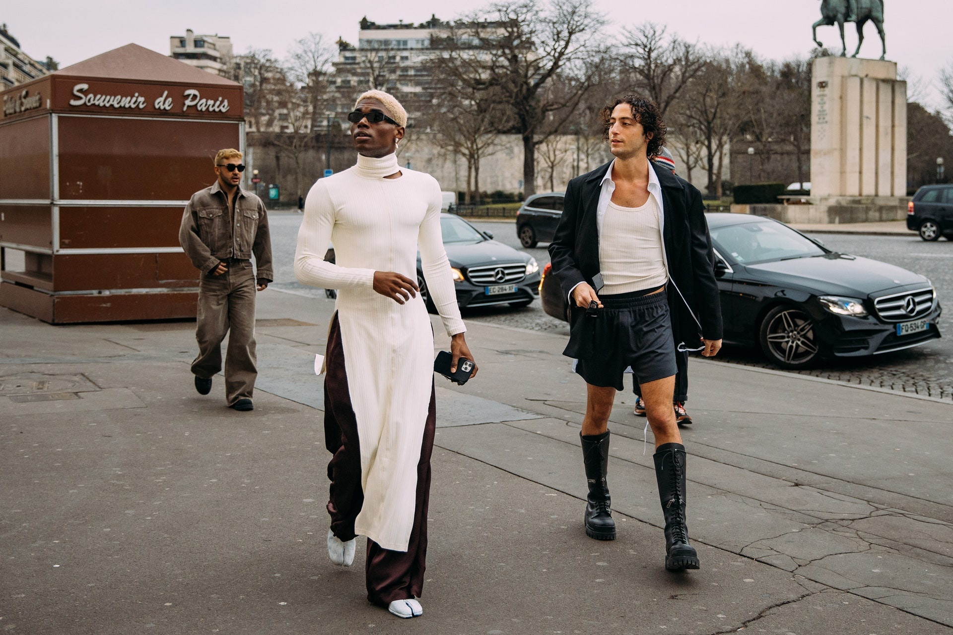 nam gioi mac vay anh 1