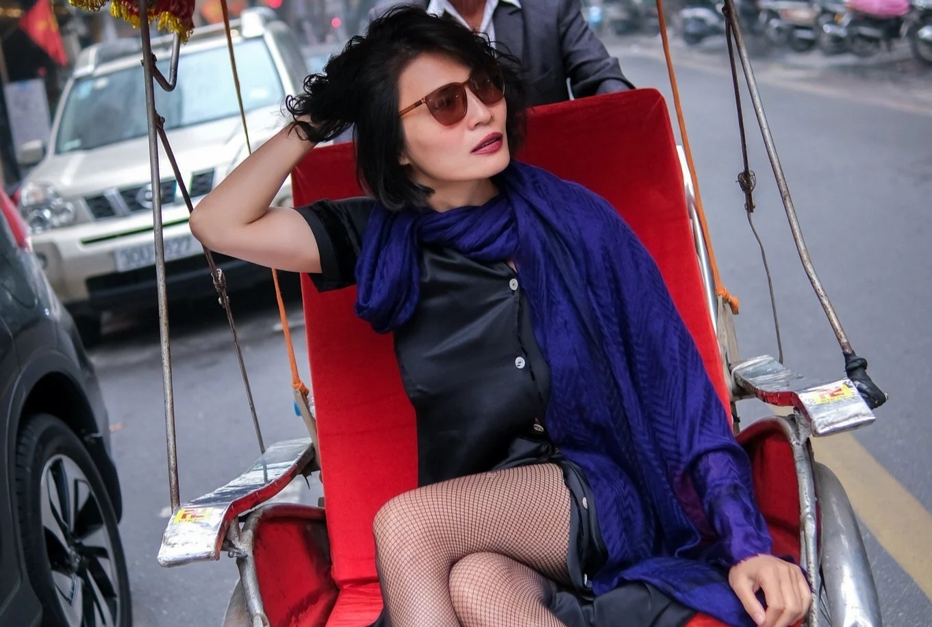 Li Lam: 'Chiec ao don cao su can tro phu nu' hinh anh