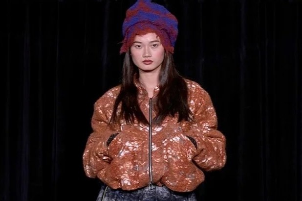 Quynh Anh dien o Tuan le thoi trang Milan hinh anh