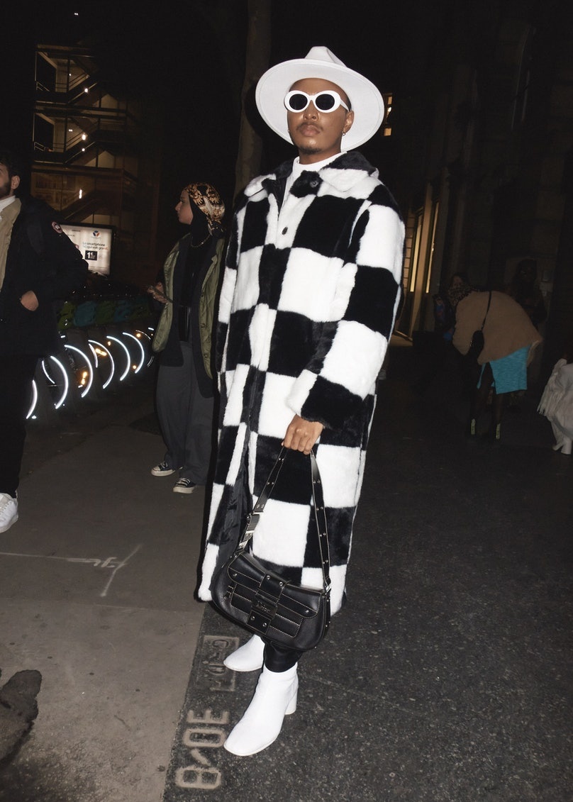 nam gioi mac vay anh 11