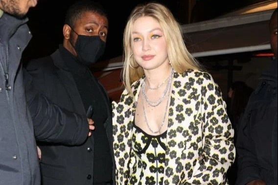 Phong cach cua Gigi Hadid hinh anh