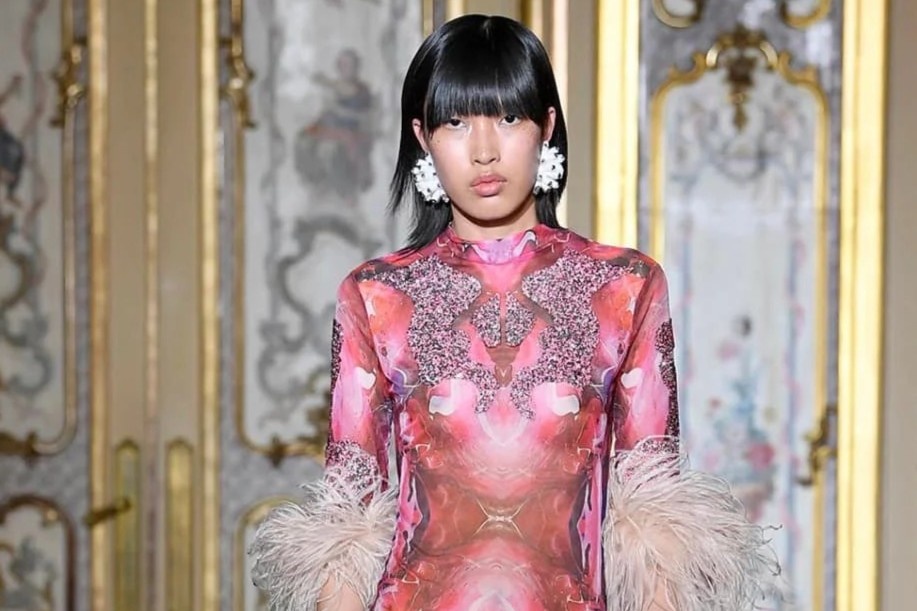 Phuong Oanh da dung hinh anh