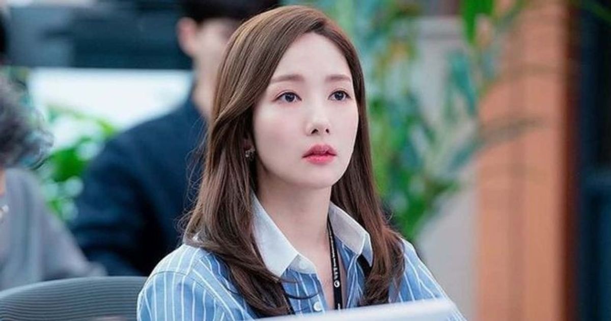 Phong cach thoi trang tren man anh cua Park Min Young hinh anh