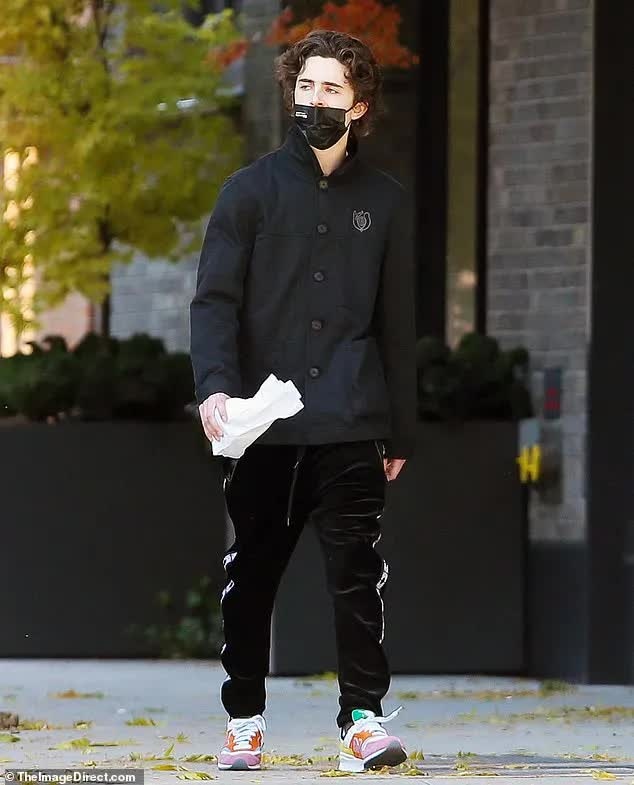 mua giay new balance anh 4