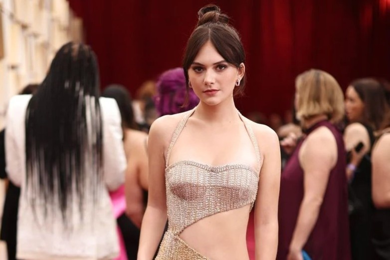 Nhung bo vay dep nhat tham do Oscar 2022 hinh anh