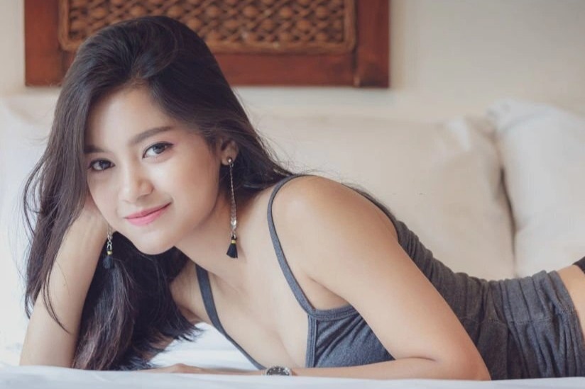 Bi quyet cham da khi di du lich hinh anh