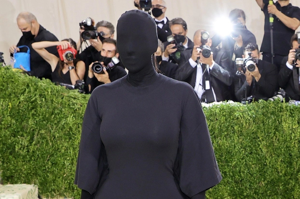 7 lum xum lon nhat lich su su kien danh gia Met Gala hinh anh