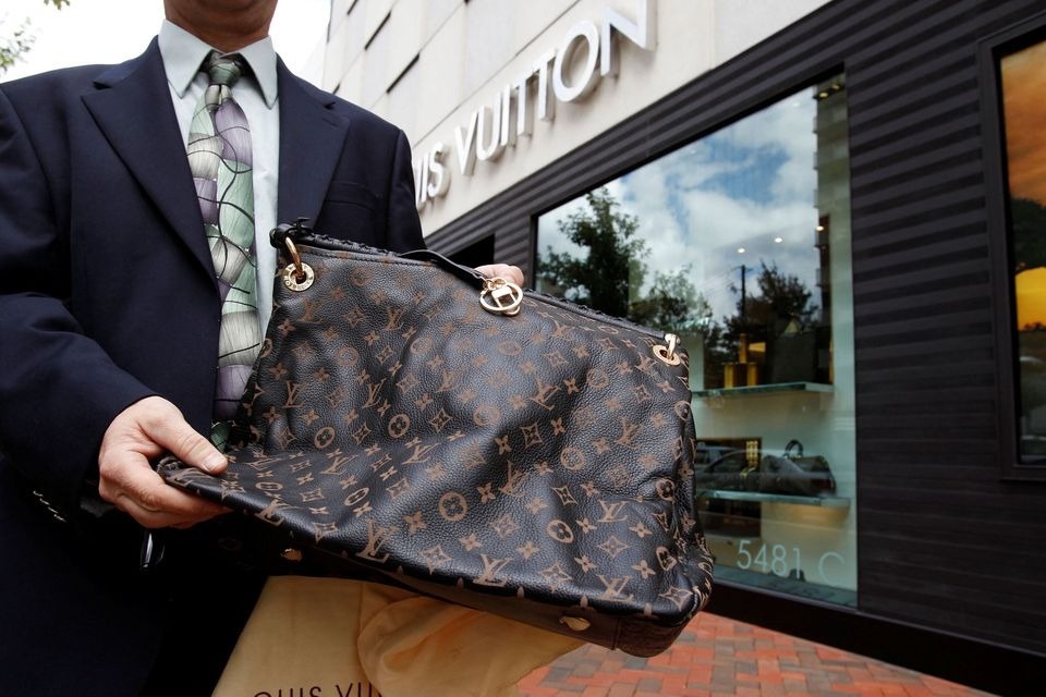 louis vuitton bán hàng fake ảnh 3 louis vuitton ban hang fake anh 3