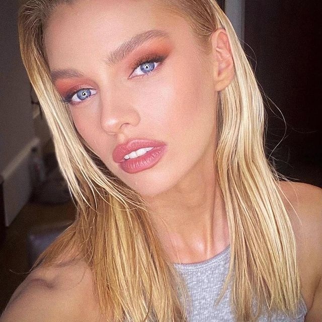 Mbappe hen ho Stella Maxwell anh 3