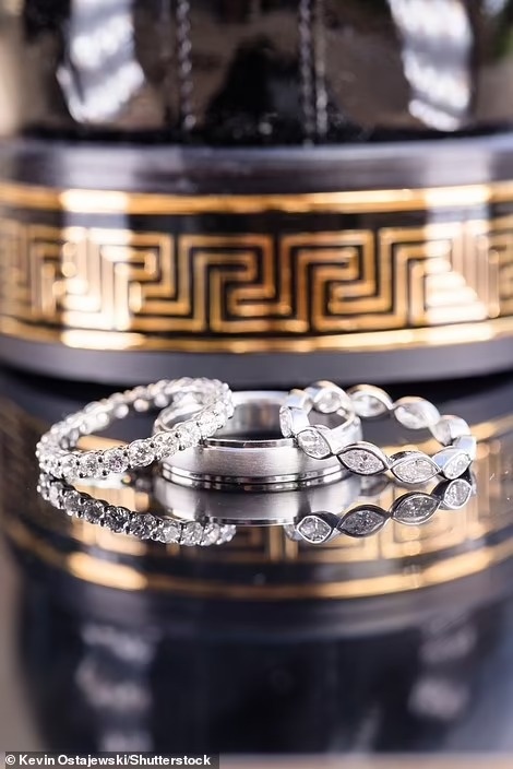 britney spears cưới ảnh 2 britney spears cuoi anh 2