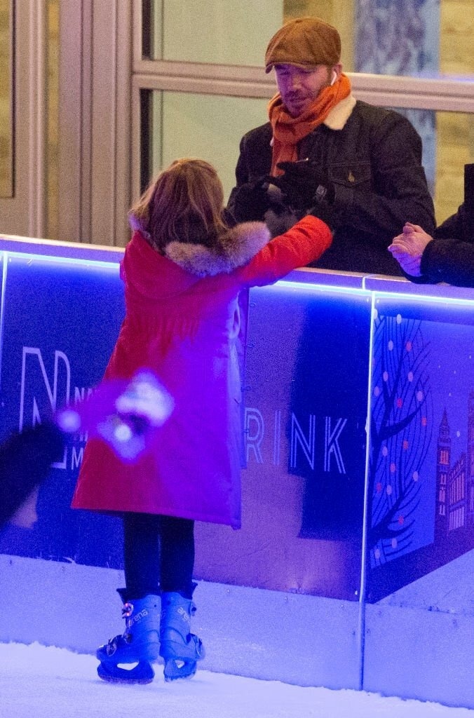 David Beckham va con gai anh 12