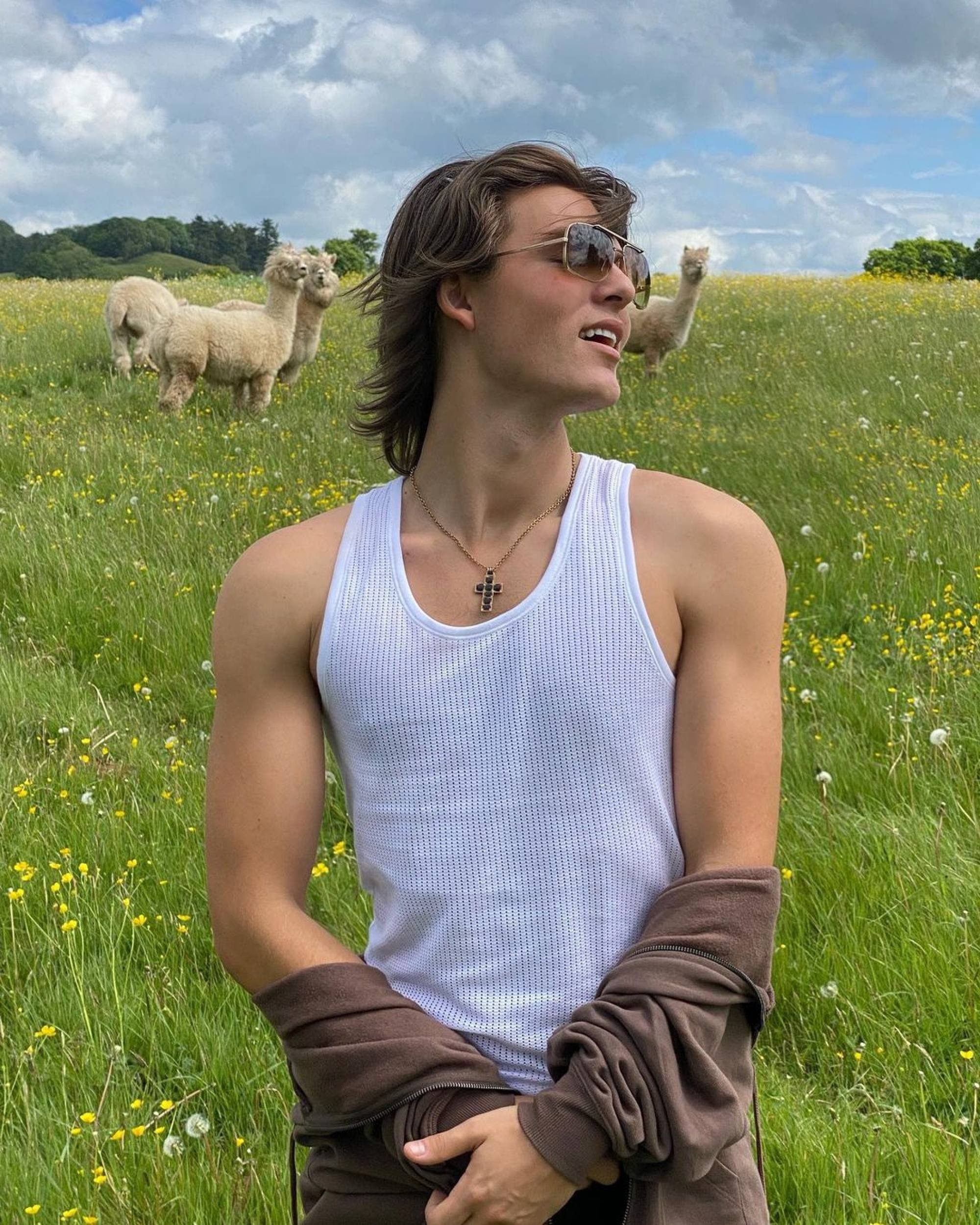 Con trai Elizabeth Hurley ảnh 4 Con trai Elizabeth Hurley anh 4