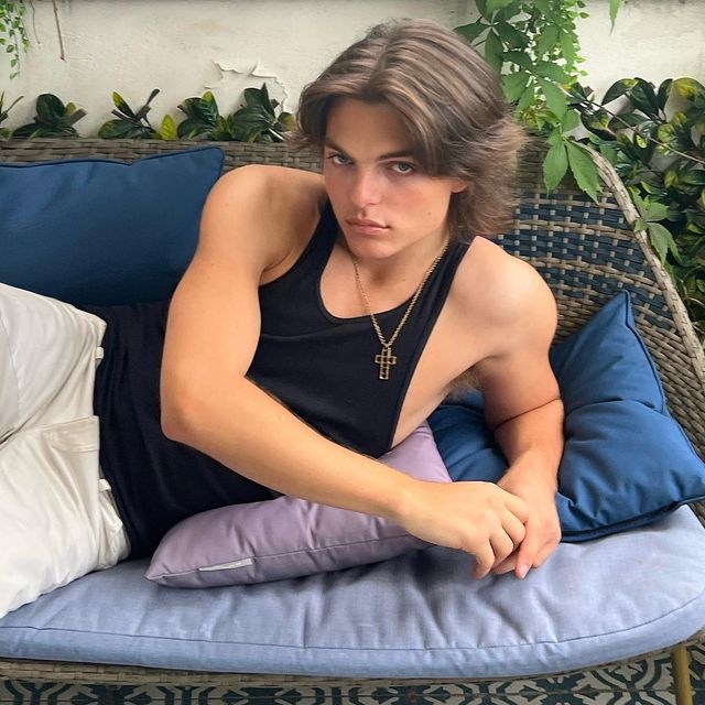 Con trai Elizabeth Hurley ảnh 6 Con trai Elizabeth Hurley anh 6