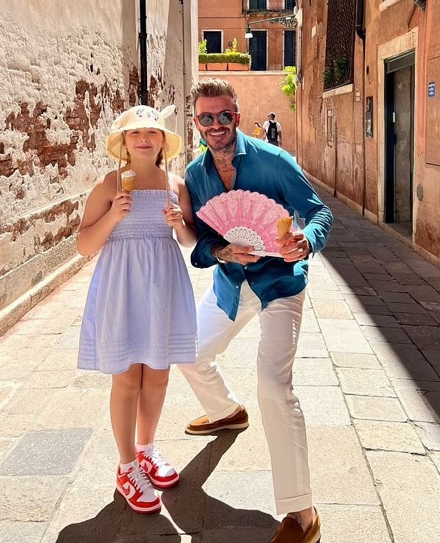David Beckham va con gai anh 3