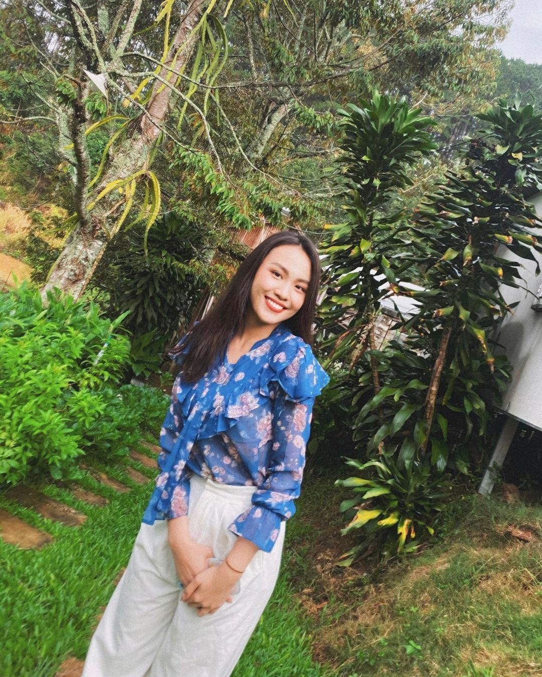 á hậu thủy tiên của hoa hậu hoàn vũ Việt Nam ảnh 8 a hau thuy tien cua hoa hau hoan vu Viet Nam anh 8