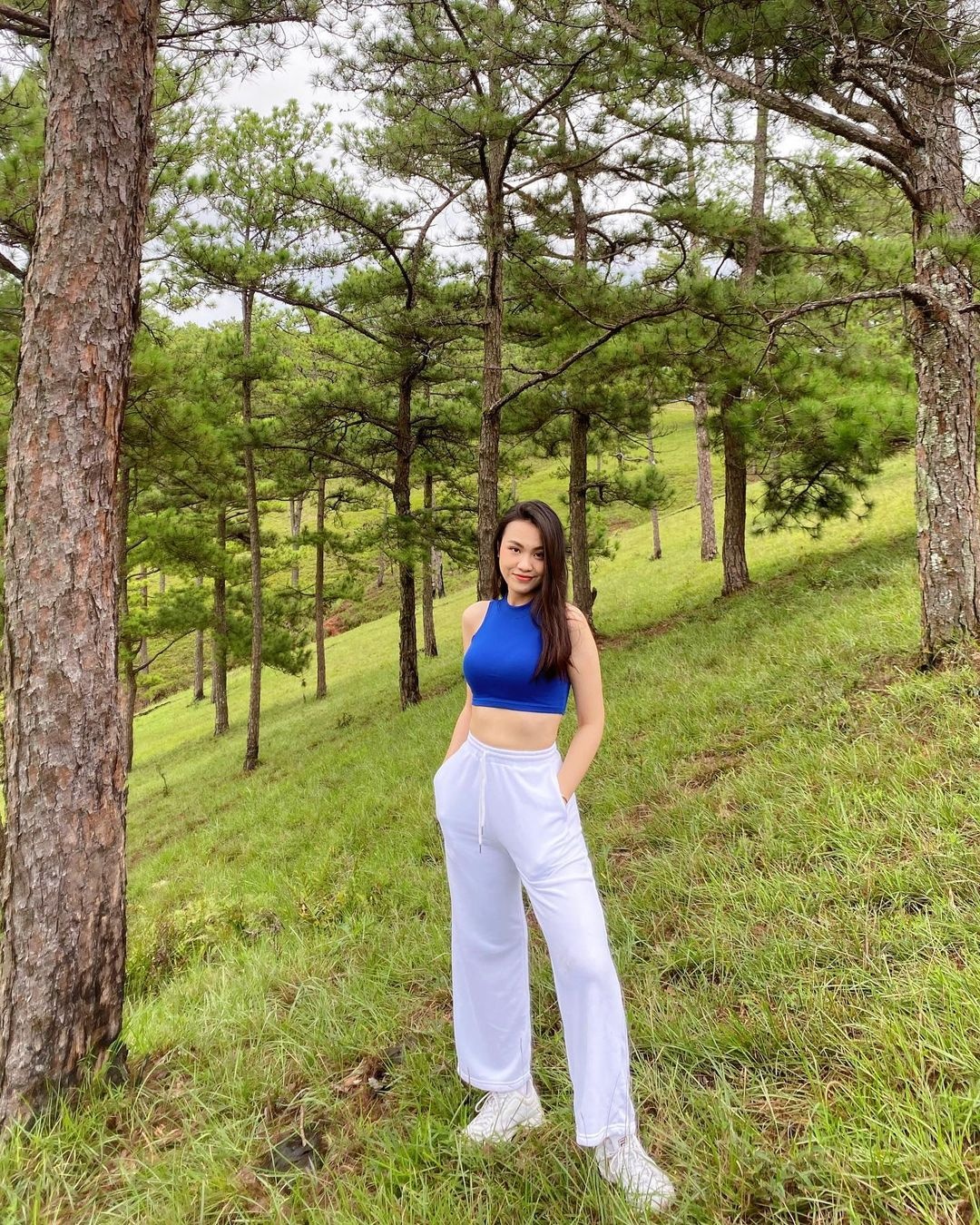 á hậu thủy tiên của hoa hậu hoàn vũ Việt Nam ảnh 20 a hau thuy tien cua hoa hau hoan vu Viet Nam anh 20