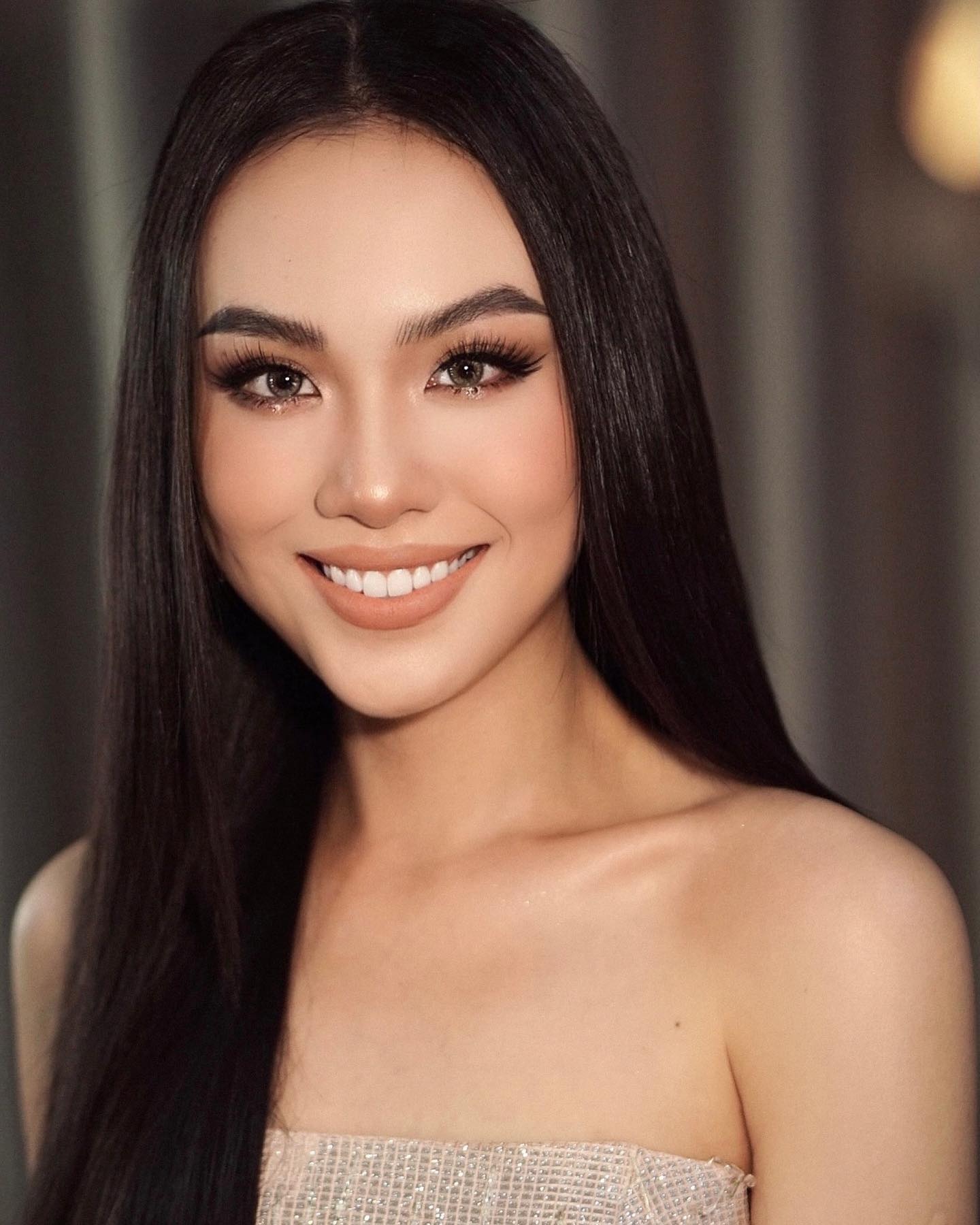 á hậu thủy tiên của hoa hậu hoàn vũ Việt Nam ảnh 22 a hau thuy tien cua hoa hau hoan vu Viet Nam anh 22