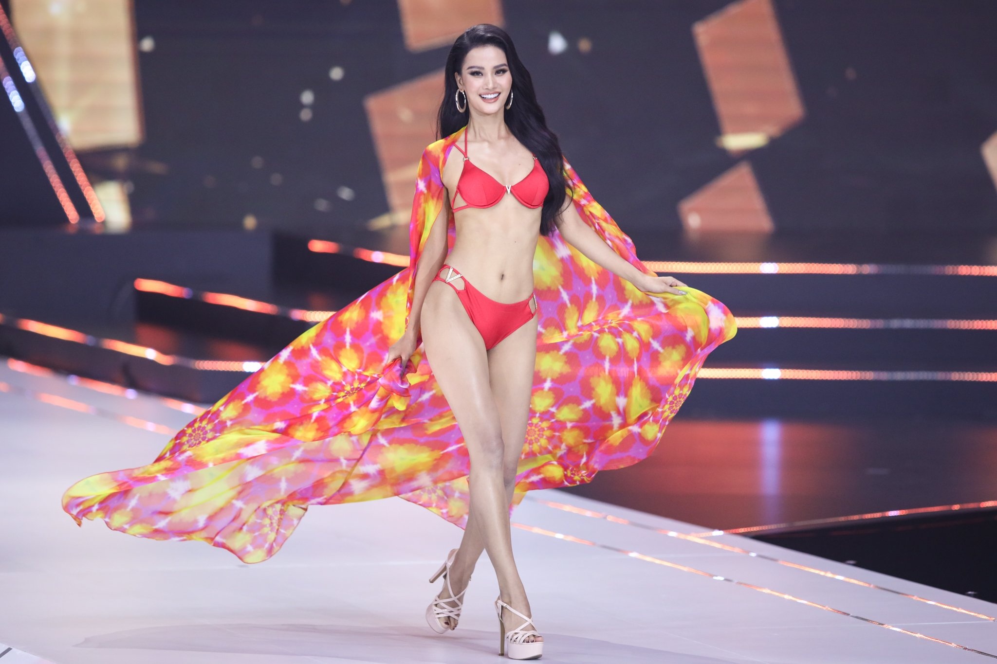 phan thi ao tam anh 20