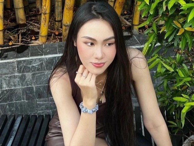 Anh doi thuong cua A hau Thuy Tien hinh anh