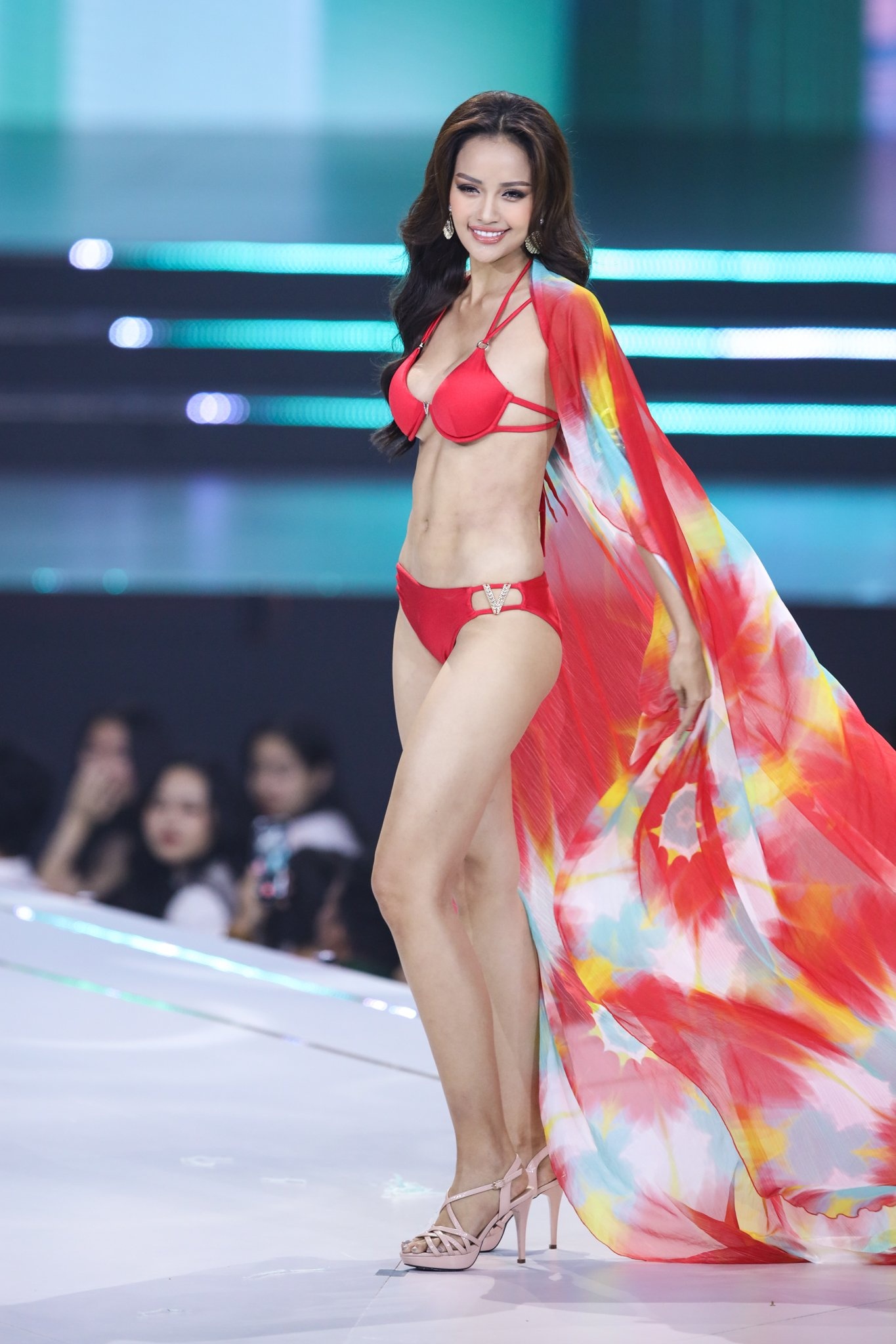 phan thi ao tam anh 14