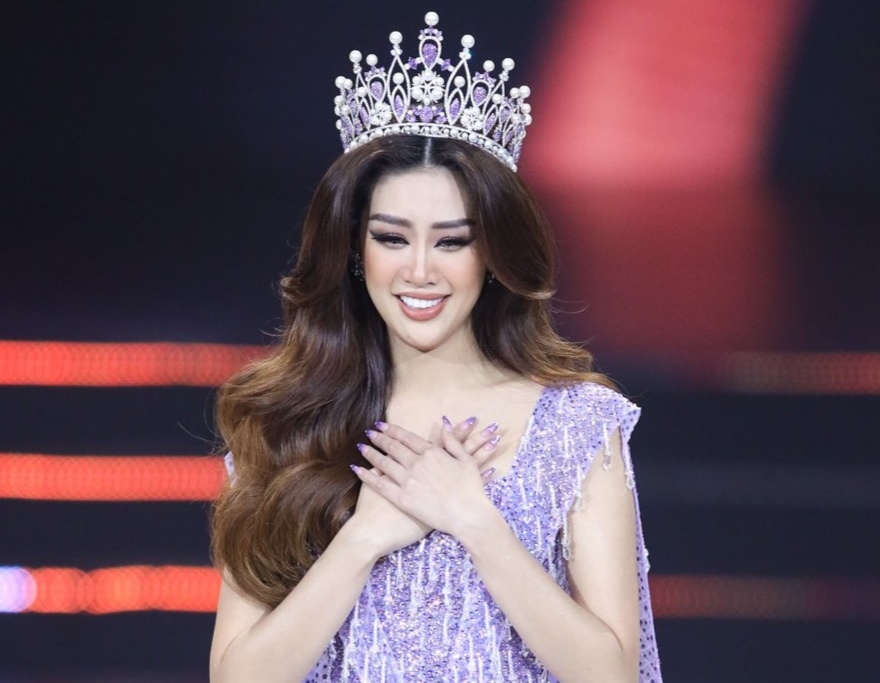 Khanh Van bat khoc khi ket thuc nhiem ky hoa hau hinh anh