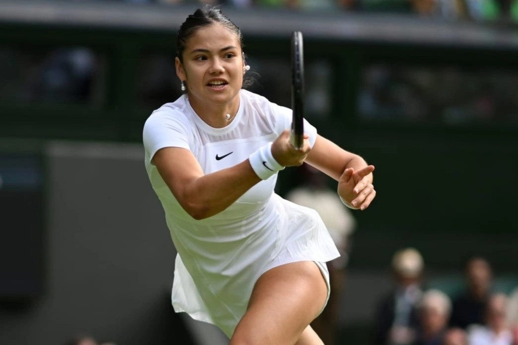 Su ha khac ve thoi trang dang bi pha bo o Wimbledon hinh anh