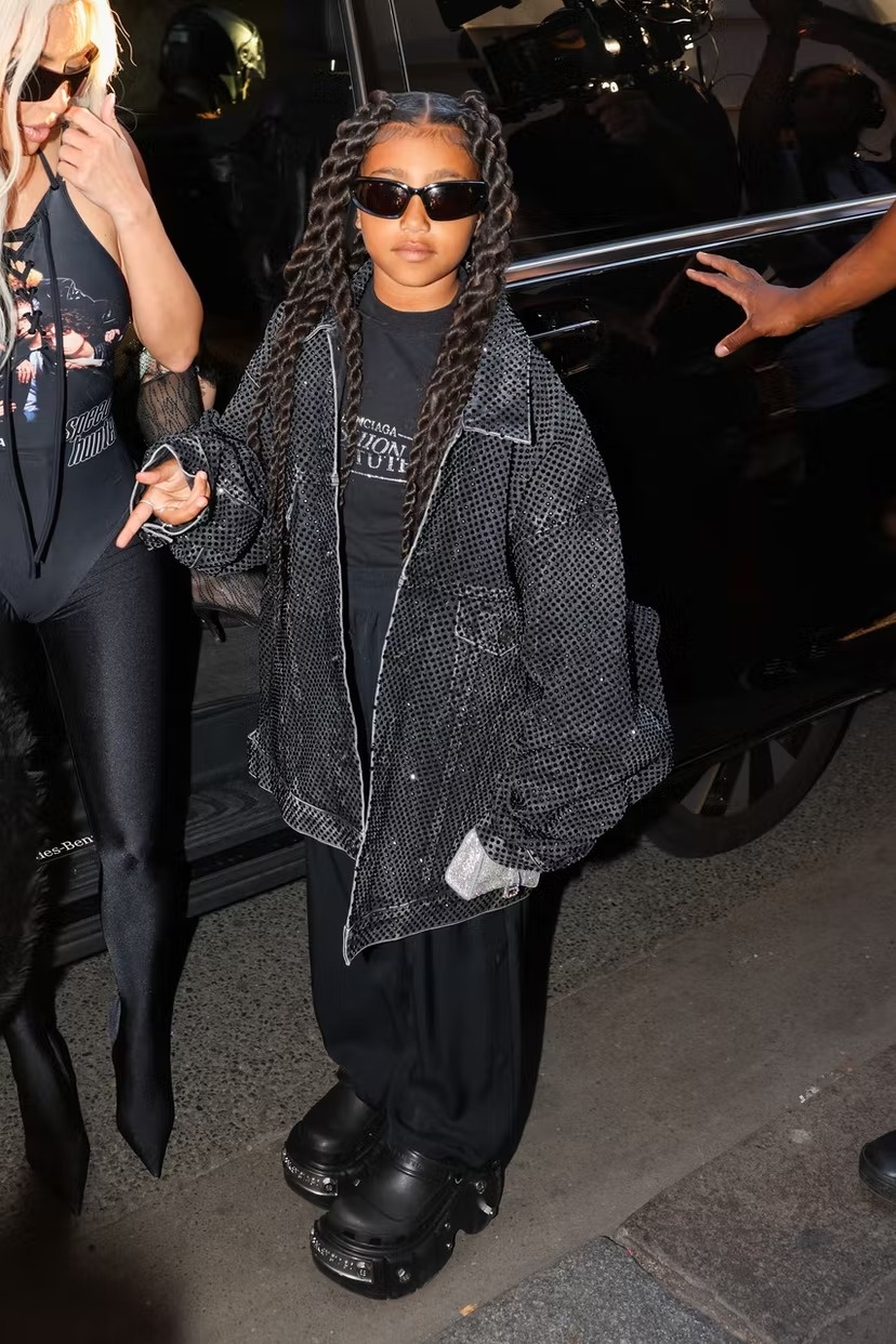 con gai kim kardashian anh 8