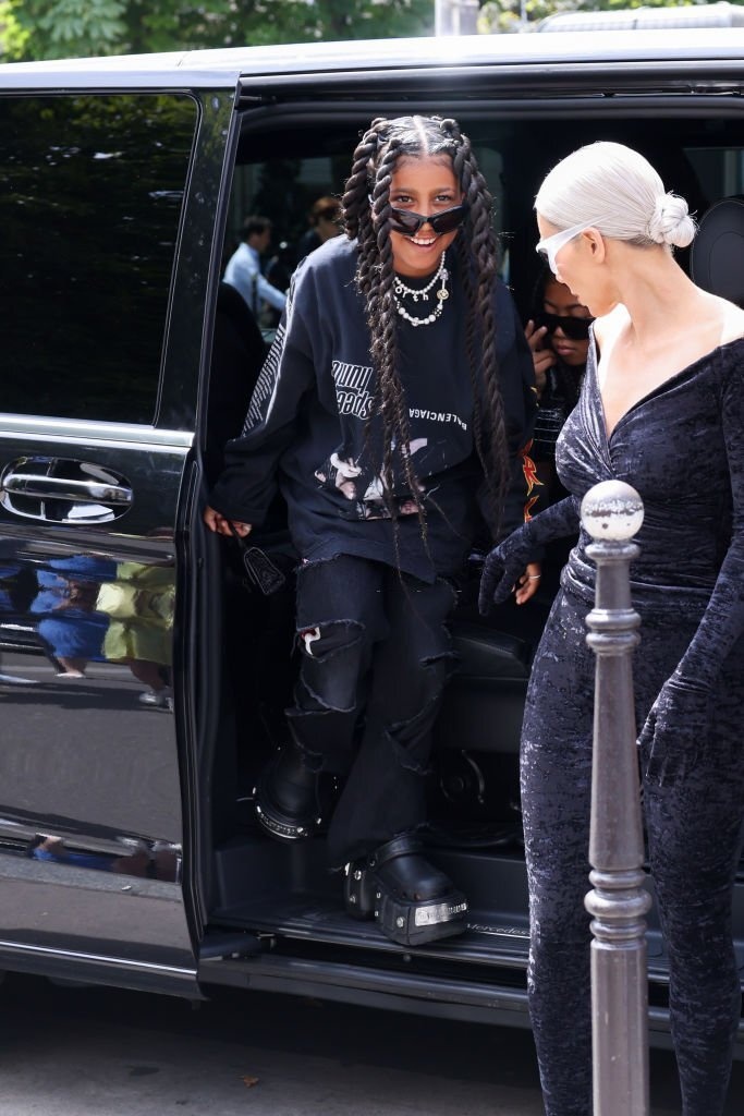 con gai kim kardashian anh 5