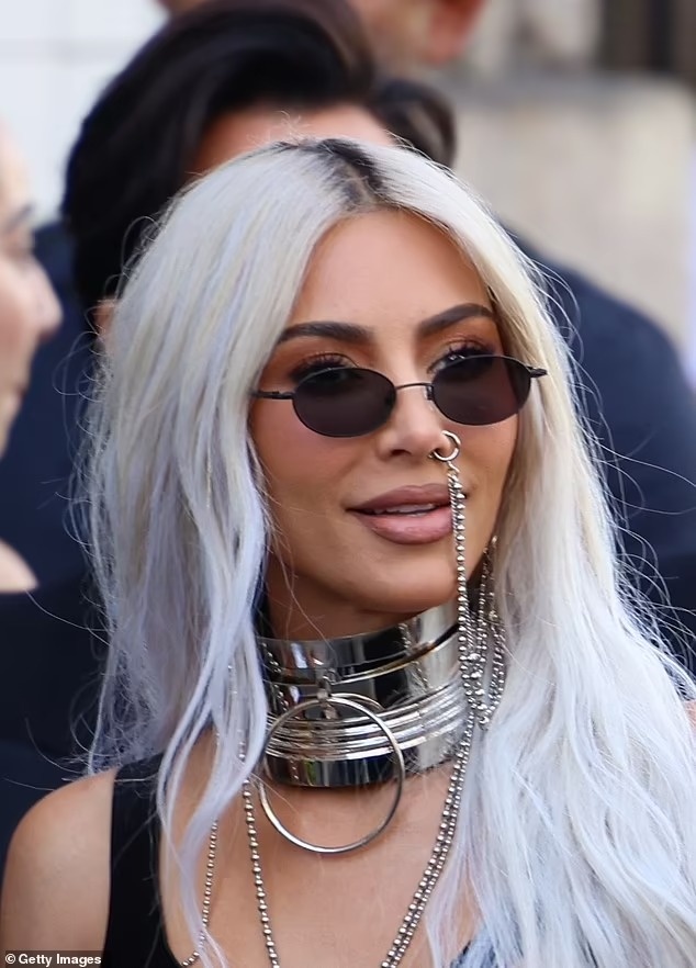 Kim Kardashian ảnh 3 Kim Kardashian anh 3