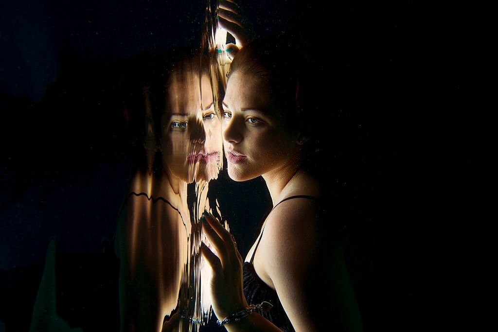 nguoi mau bi lam dung anh 1