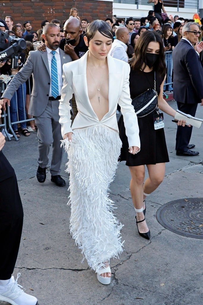 diễn viên mặc hở bạo ảnh 2 dien vien mac ho bao anh 2